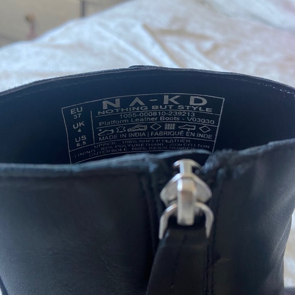 Black platform boots - Picture 6 of 9